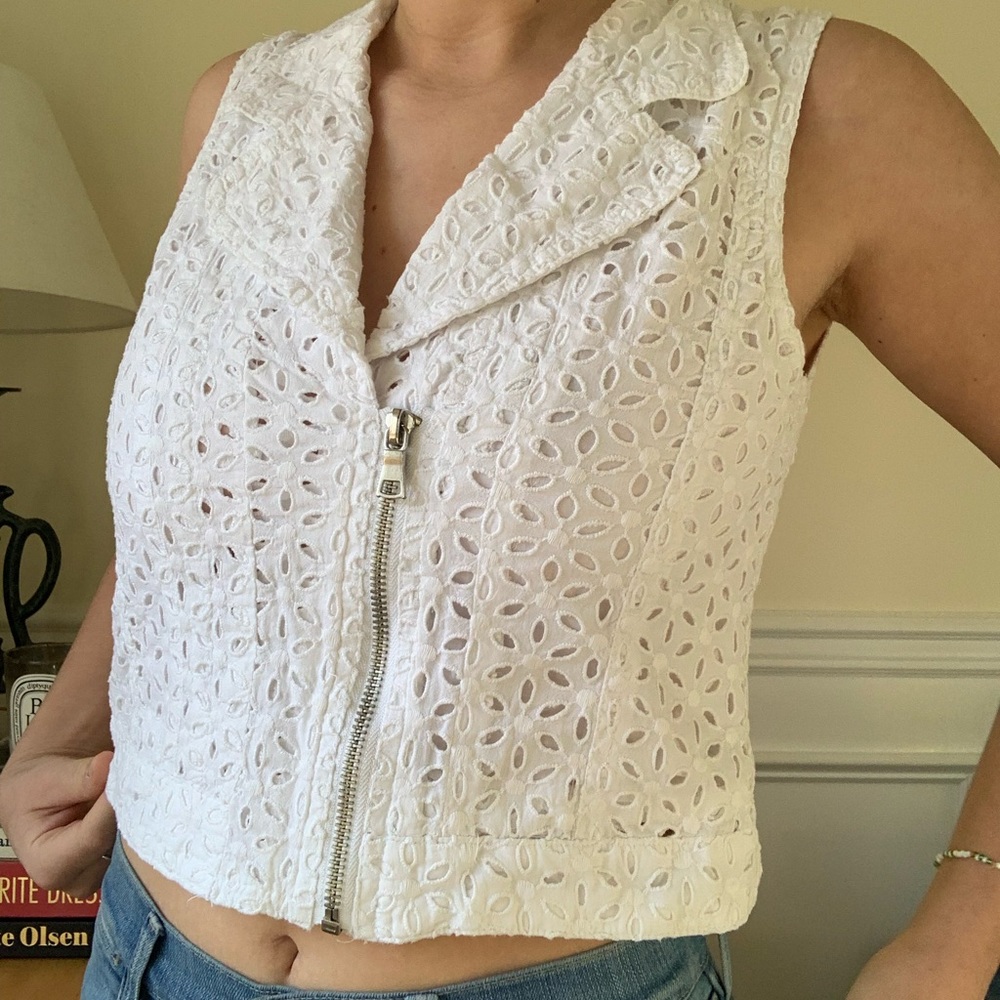 Vintage White Vest with Zipper